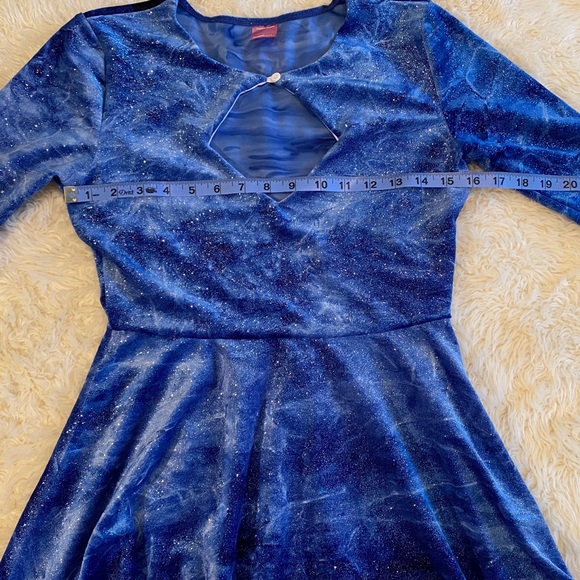 American Apparel • Shiny Velvet Keyhole Dress - Picture 11 of 12